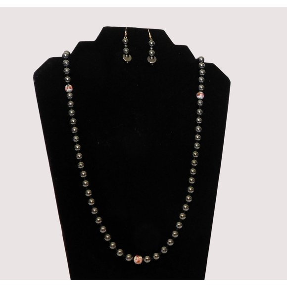 Hematite Set Beaded Necklace 30" Pierced Fishhook Earrings Black White Floral - Picture 12 of 12